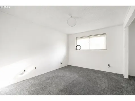 9032 Thurston Road Springfield OR 97478