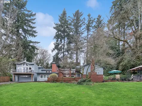 8401 SW Canyon Lane Portland OR 97225