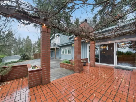 8401 SW Canyon Lane Portland OR 97225