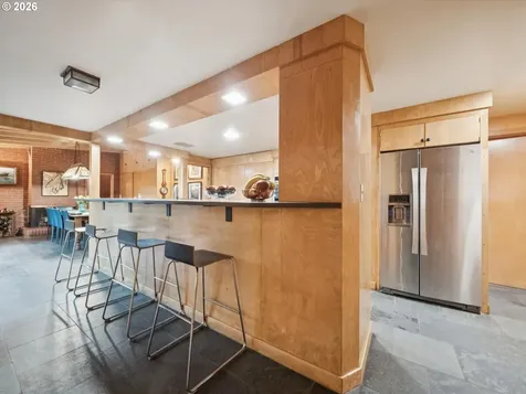 8401 SW Canyon Lane Portland OR 97225