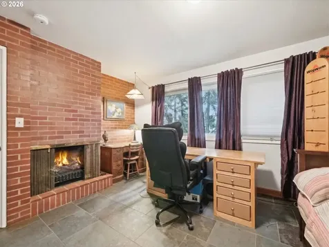8401 SW Canyon Lane Portland OR 97225