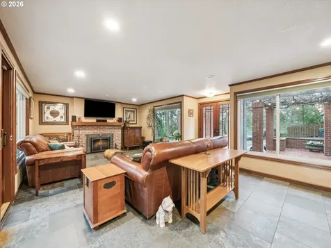 8401 SW Canyon Lane Portland OR 97225