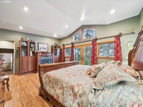 8401 SW Canyon Lane Portland OR 97225