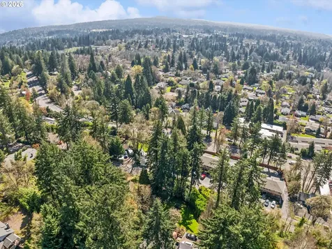 8401 SW Canyon Lane Portland OR 97225