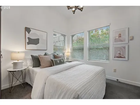 4303 SE Division Street Portland OR 97206