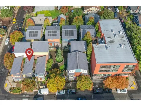 4303 SE Division Street Portland OR 97206