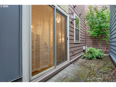 4303 SE Division Street Portland OR 97206