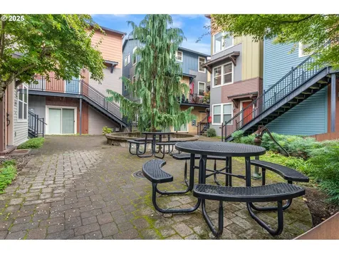 4303 SE Division Street Portland OR 97206