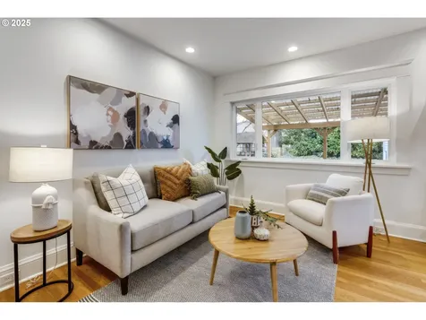 4005 NE Laddington Court Portland OR 97232