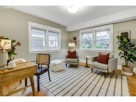 4005 NE Laddington Court Portland OR 97232