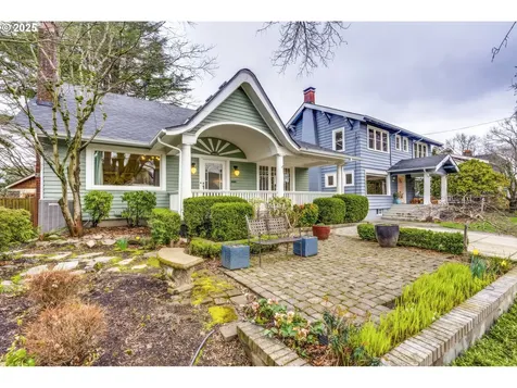 4005 NE Laddington Court Portland OR 97232