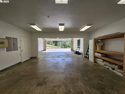 2750 SE Booth Avenue Roseburg OR 97470