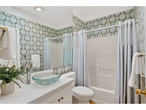4086 NW Gleneagles Place Portland OR 97229
