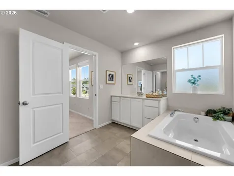 4942 NE 24th Avenue Vancouver WA 98663