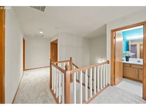 14390 Camden Lane Lake Oswego OR 97035