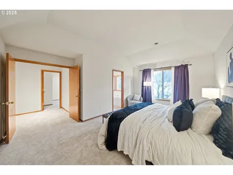 14390 Camden Lane Lake Oswego OR 97035