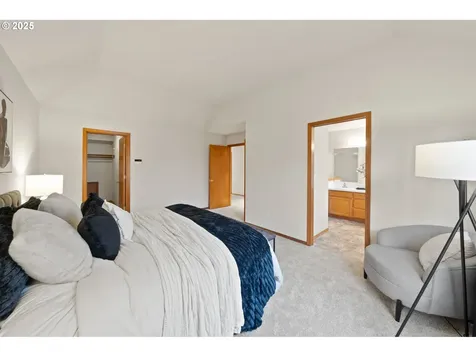 14390 Camden Lane Lake Oswego OR 97035