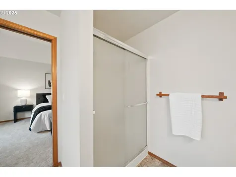 14390 Camden Lane Lake Oswego OR 97035