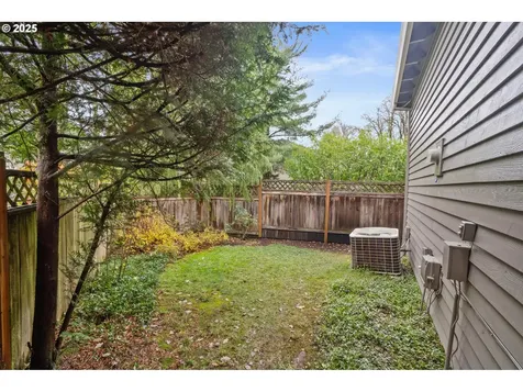 14390 Camden Lane Lake Oswego OR 97035