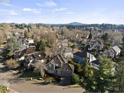 14390 Camden Lane Lake Oswego OR 97035