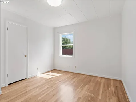 6102 SE Knapp Street Portland OR 97206