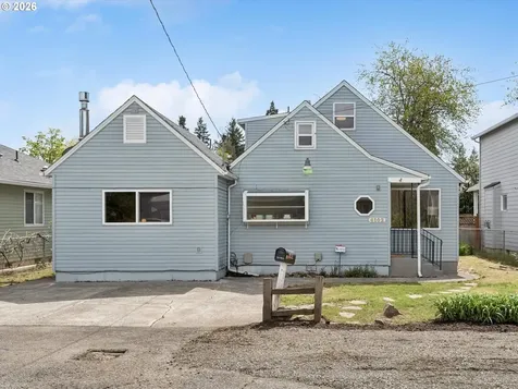 6102 SE Knapp Street Portland OR 97206