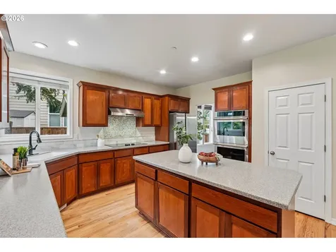 944 NW Hoquiam Court Camas WA 98607