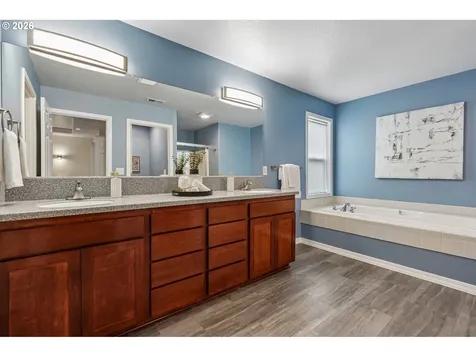 944 NW Hoquiam Court Camas WA 98607