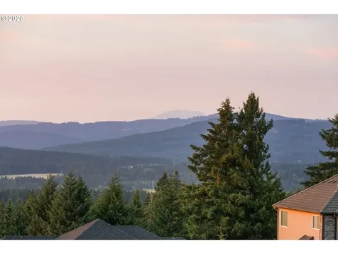 2210 NW Hood Street Camas WA 98607