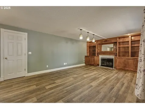 9373 SW Fast Place Portland OR 97223