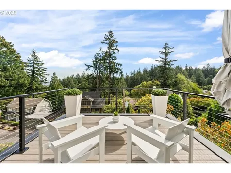 2916 SW Canterbury Lane Portland OR 97205