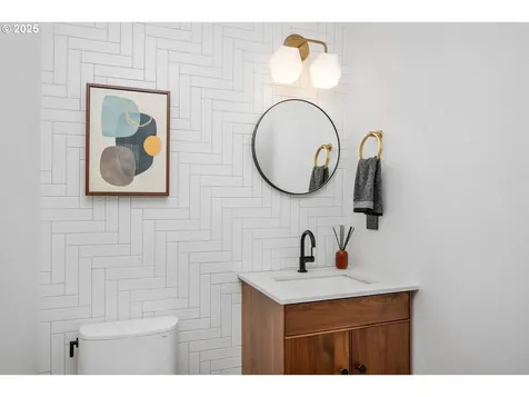 2916 SW Canterbury Lane Portland OR 97205