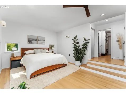 2916 SW Canterbury Lane Portland OR 97205