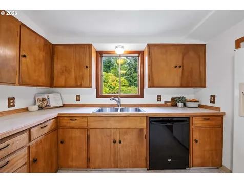 430 SW Cedar Avenue Warrenton OR 97146