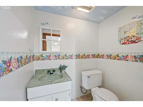 430 SW Cedar Avenue Warrenton OR 97146