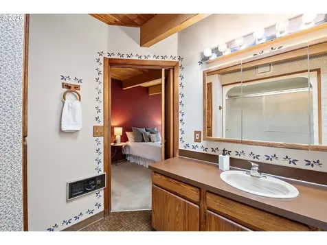430 SW Cedar Avenue Warrenton OR 97146