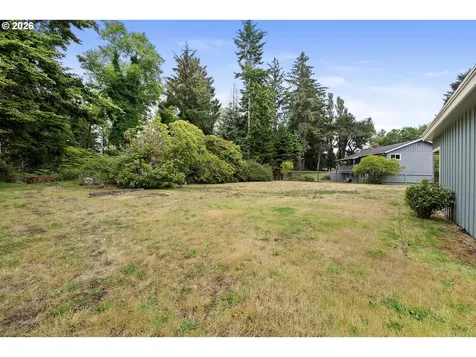430 SW Cedar Avenue Warrenton OR 97146
