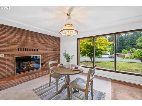 430 SW Cedar Avenue Warrenton OR 97146