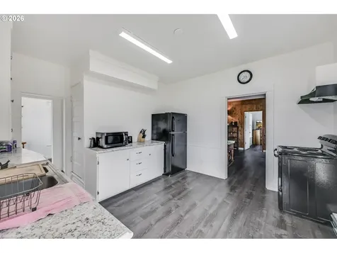 2650 Van Horn Drive Hood River OR 97031