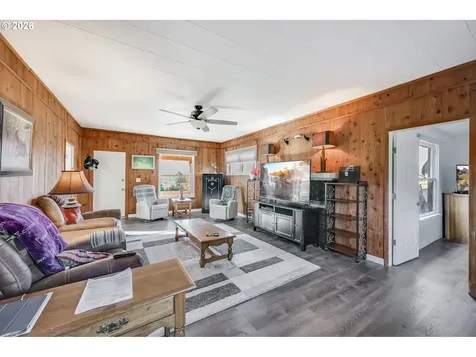 2650 Van Horn Drive Hood River OR 97031