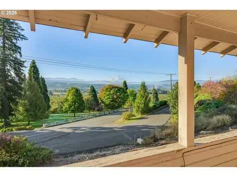 2650 Van Horn Drive Hood River OR 97031