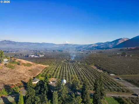 2650 Van Horn Drive Hood River OR 97031