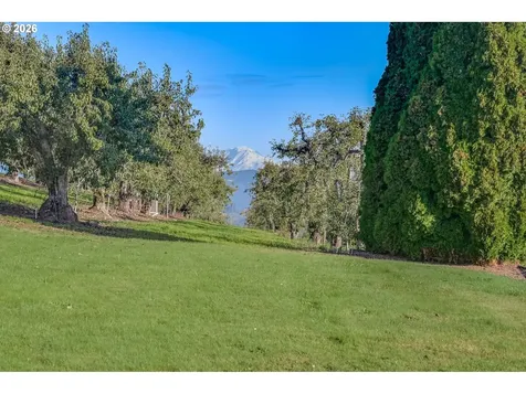 2650 Van Horn Drive Hood River OR 97031
