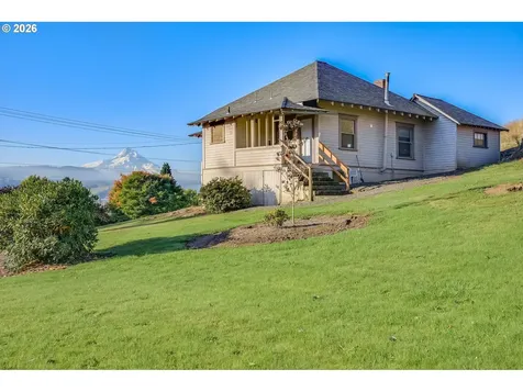 2650 Van Horn Drive Hood River OR 97031