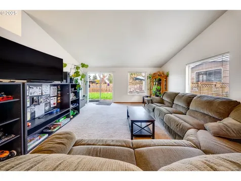 3729 N Farragut Street Portland OR 97217