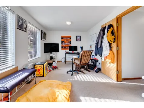 3729 N Farragut Street Portland OR 97217