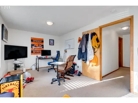 3729 N Farragut Street Portland OR 97217