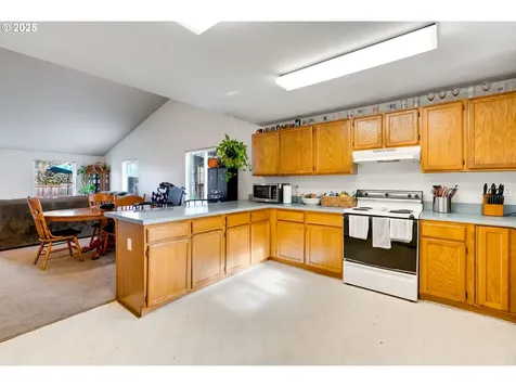 3729 N Farragut Street Portland OR 97217