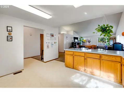 3729 N Farragut Street Portland OR 97217