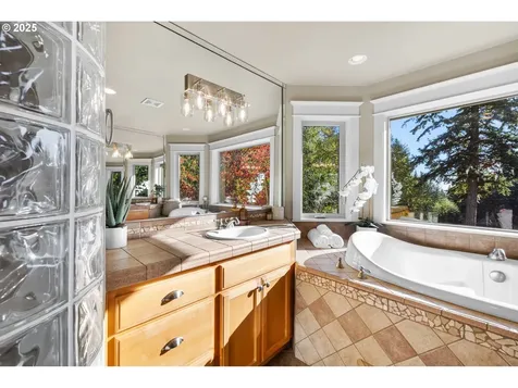 30010 NE 60th Street Camas WA 98607
